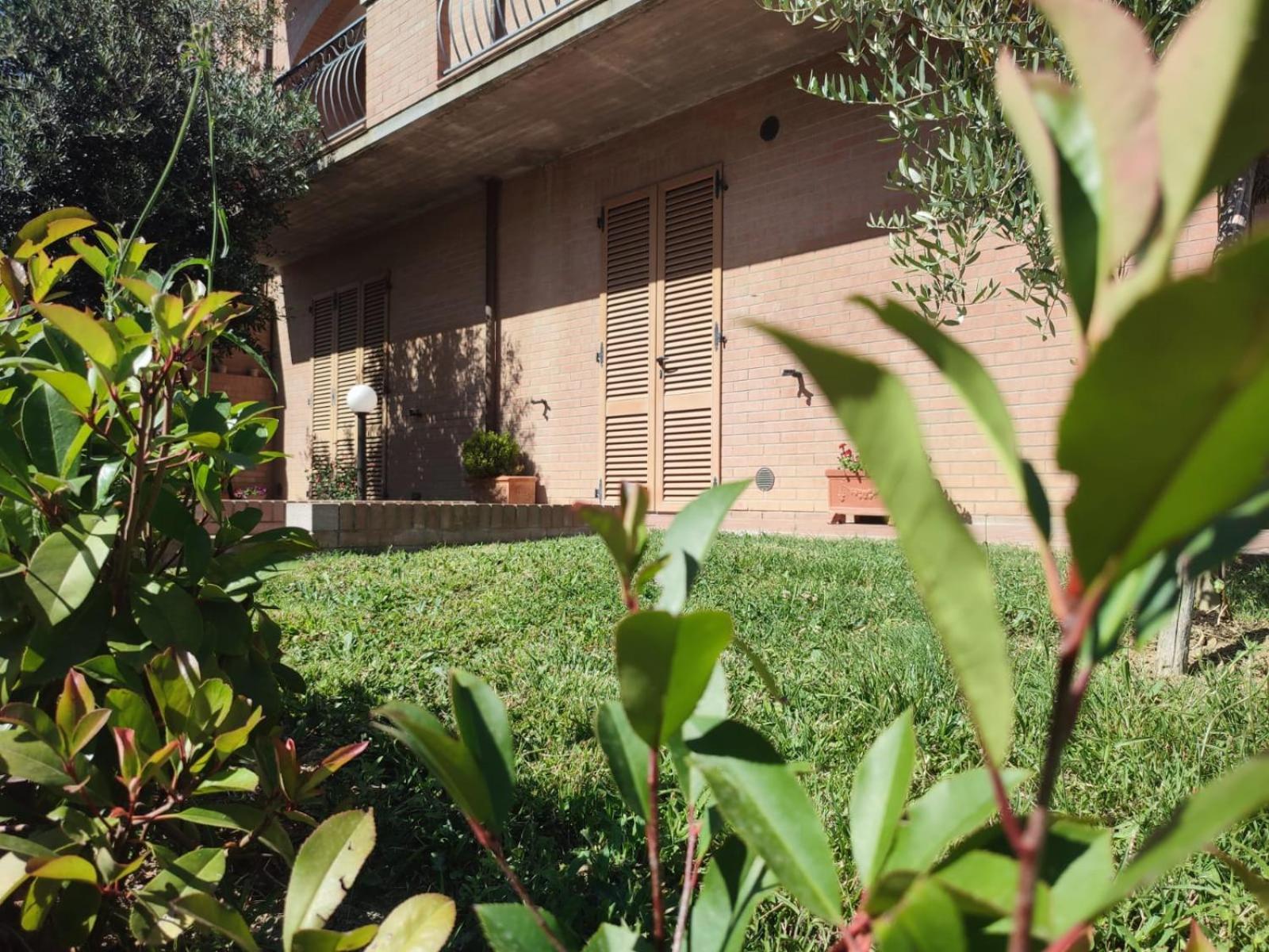 Un Passo Alla Volta Torrenieri Exterior foto